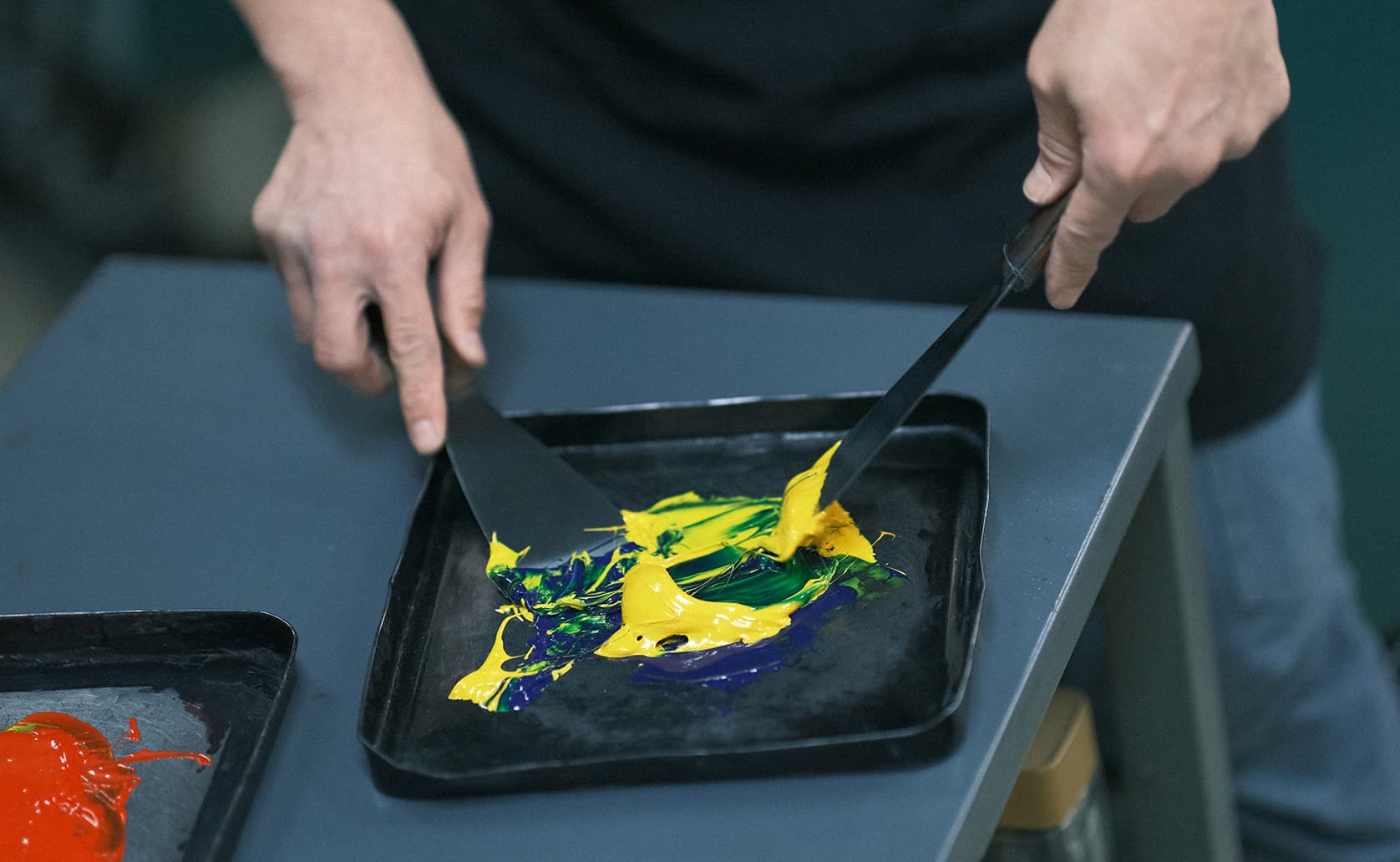 インクを練る様子