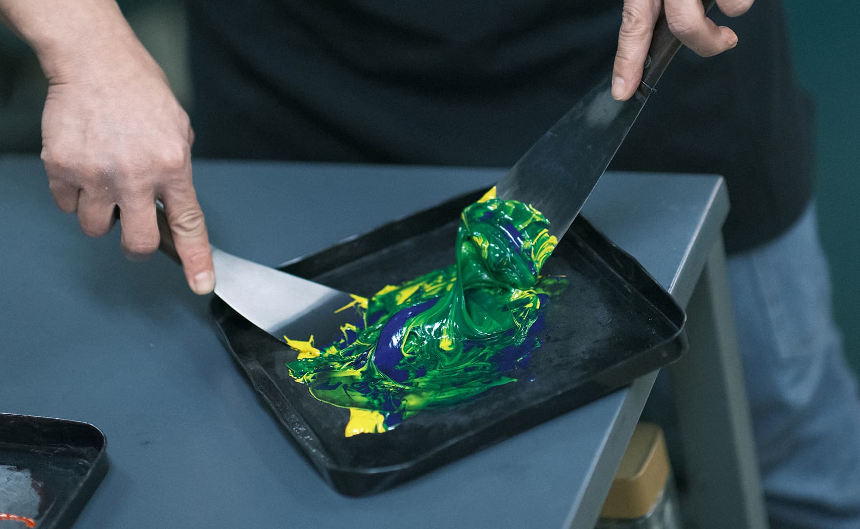 インクを練る様子