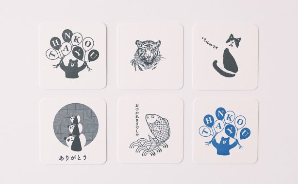 活版の押しが効いた正方形型コースター